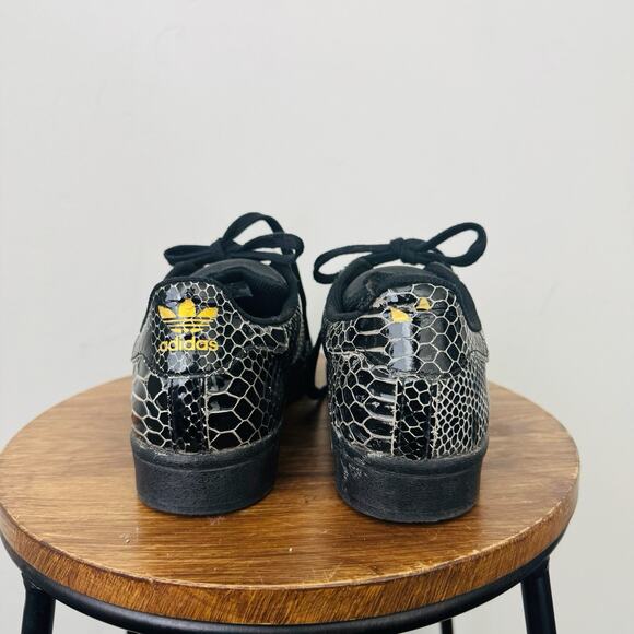 Adidas Superstar Black And Gold Snakeskin Sneakers Women’s Size 7 - Picture 5 of 11